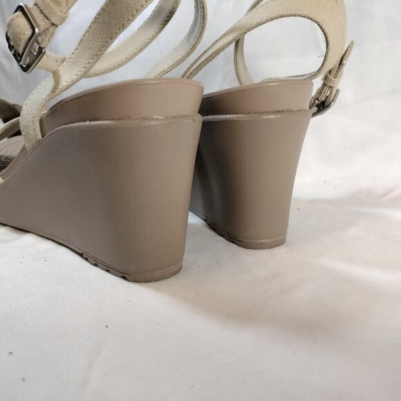 Crocs Leigh II Cream Canvas Strap Wedge Heels NWOT - Picture 7 of 10